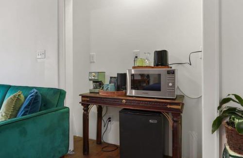 New Orleans Apartment | Bywater Hideaway perfect for 2