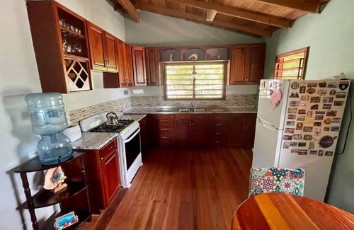 Lighthouse Reef House | Castaway Blue Hole Long Caye, Belize