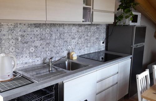 Boragni Apartment | Cà di Pippo "Tasso" appartamento ristrutturato