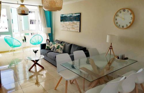 Playa del Ingles Apartment | Céntrico apartamento 221 by CASAS COCODRILO