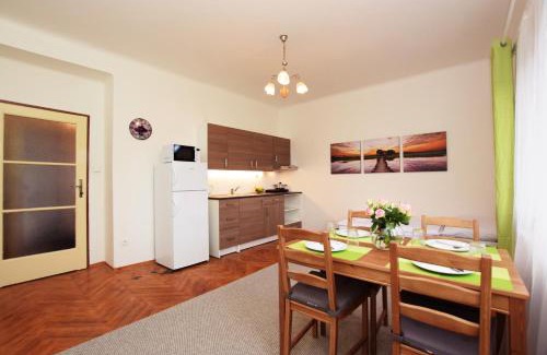 Prague 5 Apartment | Císařka Apartments