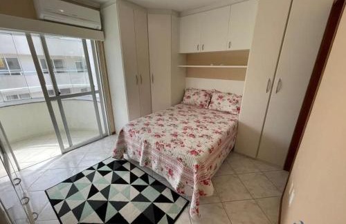 Governador Celso Ramos Apartment | cód 77 · Amplo apartamento a 80 metros do mar