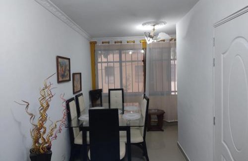 La America House | Cómoda y Amplia Casa, Ideal Para Grupos, Muy Cerca Del Estadio, Barrio La América