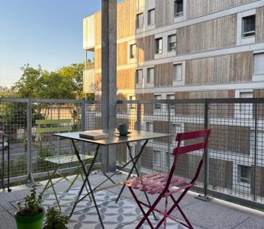 Parilly Apartment | Côté Parc - appt entier neuf, parking et métro à Lyon, idéal pro en mobilité , bail mobilité