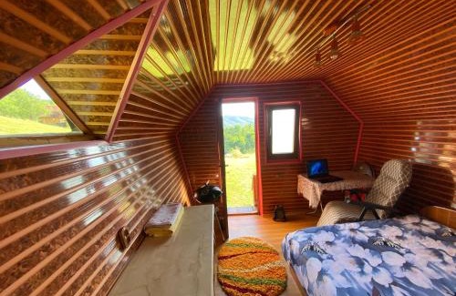 Banita Ski Chalet | Căbănuță rustică 02