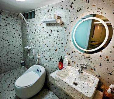 Hai Phong Apartment | Căn hộ tuyệt vời trung tâm Thành phố 2!