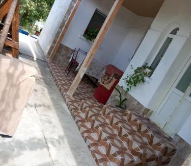 Lipnita House | Căsuța bunicii