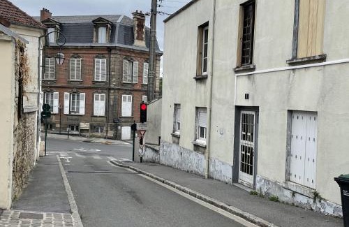 Clermont Apartment | ​Cœur de ville ! Cœur de l'Oise​ ! Moderne & fonctionnel​