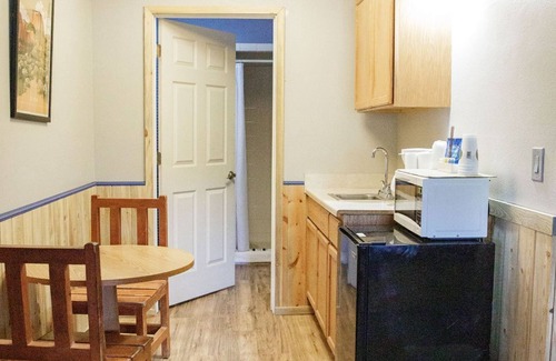Sevier Cabin | C-109) Thunderbird Cabin