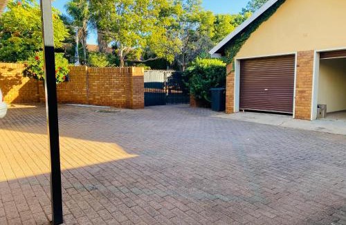 Pretoria House | c and c guest house pretoria north