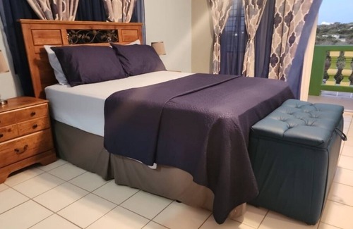 Sandy Hill Bed & Breakfast | C&D Residential Penthouse Suite