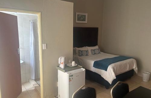 Mokopane Hotel | C'est Si Bon Accommodation at 53 Van Heerden Mokopane