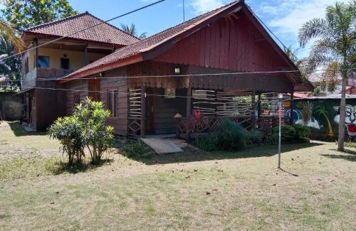 Krui Bed & Breakfast | C Point Krui