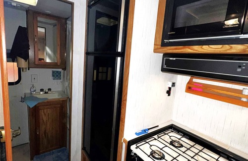 Burns House | C R Camper - Gateway Getaway