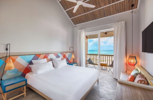 Coromandel Hotel | C Rodrigues Mourouk