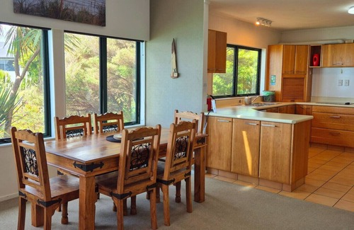Raglan Apartment | C-SCAPE VILLA holiday accommodation