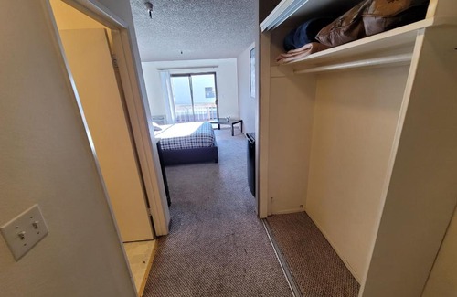 Pico - Robertson Hotel | (C19) LA/Beverly Hills Hotel Style Suite