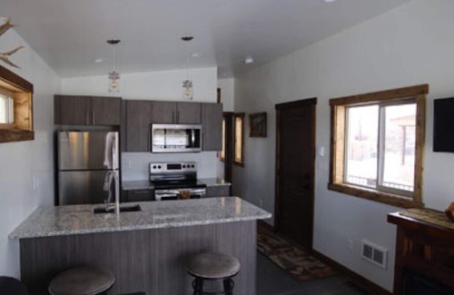 Riverton Cabin | C2: Modern cabin on Wind River on working cattle ranch