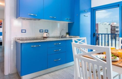 Los Abrigos House | C3 Authentic Guest House Room with kitchenette