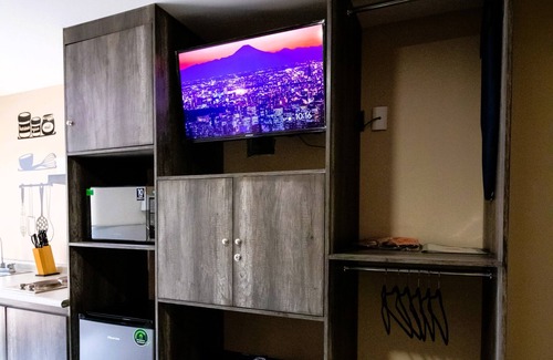 Ciudad Lopez Mateos Apartment | C3-S01 EXECUTIVE SUITE at ITESM CEM Furnished Suite Equipped Kitchen Parking