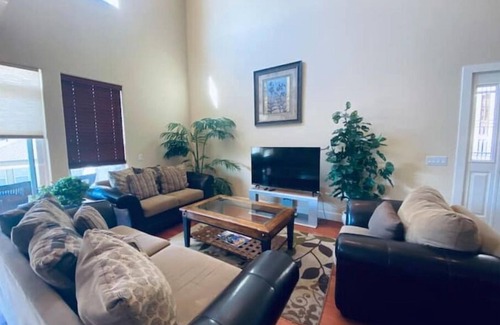 Quincy House | C48 ATCH Garage Sunserra near Canyon pool and Gorge Amp Shuttle stop