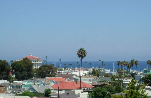 Avalon Condo | C59: Cozy Condo, Balcony W/Hillside & Ocean Views, 30 Mooring Available