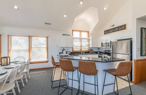 Pine Island House | C6022 Tranquility. Pet Friendly, Hot Tub, Community 2 Pools/Tennis/Playground