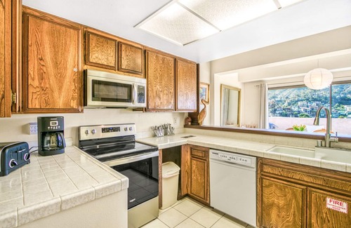 Avalon Condo | C63: 3BD CONDO + Balcony + 2 bathrooms