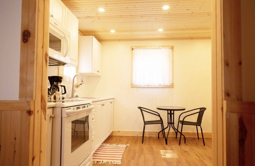 Timiskaming District Cabin | C7 - Cozy Lakeside Cottage in Temiskaming Shores