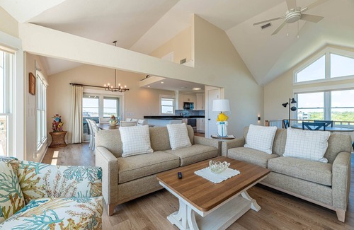 Carova Beach House | C9187 Leisure Dayz. Private 4x4 Beach Oceanfront Dream