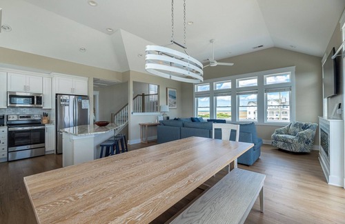 Carova Beach House | C9258 Carova Time. Wild Horses, 4X4 Area, Pool, Hot Tub!