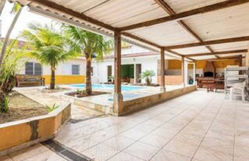 Itanhaem House | Casa de Campo na Cidade