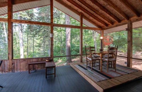 Madawaska Valley Cottage | Idyllic island cottage on pristine Paugh Lake