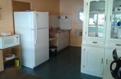 Ivy Lea Hotel | Capricorn Motel Royale Thousand Islands