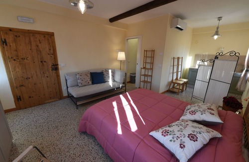 Concordia Sagittaria House | CA 'Dei Ciossi - Suite Rosa, ground floor with kitchen. Number 1