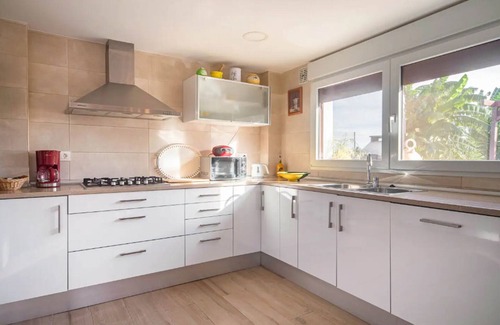 Pobles del Nord Villa | CA EMMA. Charming country house in quiet location close to all amenities.