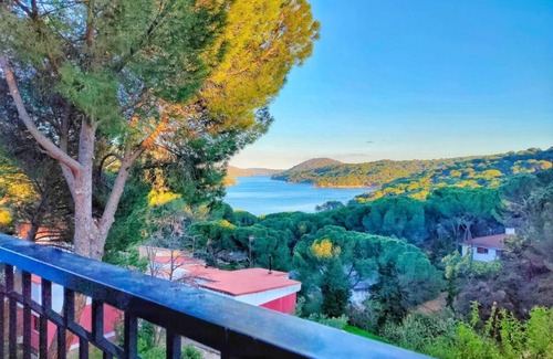 San Martin de Valdeiglesias Apartment | Casa Rural La Goleta. Pantano de San Juan
