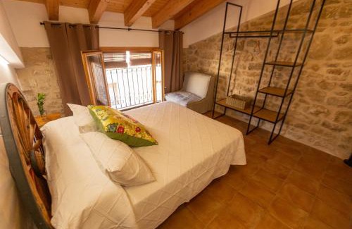 Bot Apartment | Ca l'Aurora
