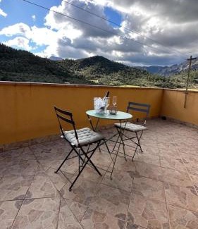 Alfara de Carles Apartment | Ca la Cabrera