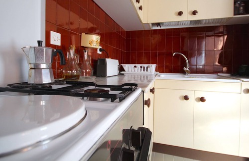Salas de Pallars Apartment | Ca La Lluisa - holiday apartment