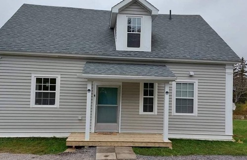 Guysborough County House | Cozy Harbour House - Scenic-relaxing-waterfront