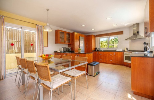 Alcanada Ski Chalet | CA'N GAYA for 8 with swimming pool in Alcudia near the beach