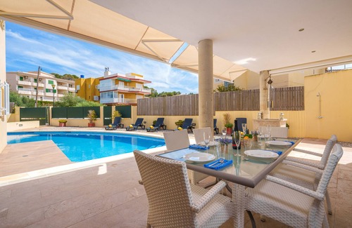 Alcanada Ski Chalet | CA'N GAYA for 8 with swimming pool in Alcudia near the beach