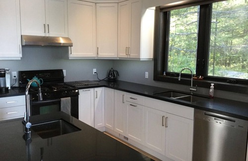 Apsley Cottage | Four season cottage/home on Wolf Lake in the Kawartha Highlands