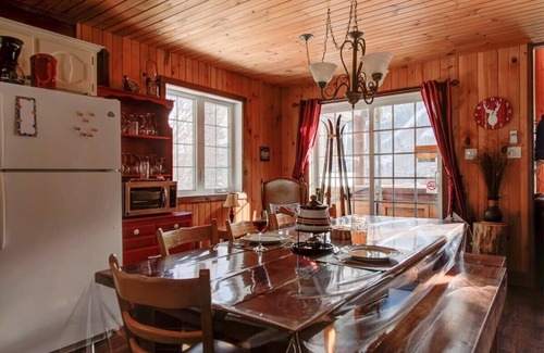 Notre-Dame-Auxiliatrice-de-Buckland Ski Chalet | Le Yéti-Rama spa