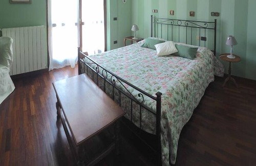 Gurone Bed & Breakfast | Ca' Rosa Bed & Breakfast