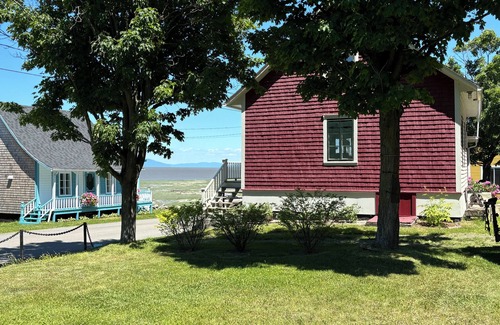 Saint-Antoine-de-l'Isle-aux-Grues Cottage | Chaleureuse ancestrale avec vue magnifique sur les îles du fleuve Saint-Laurent