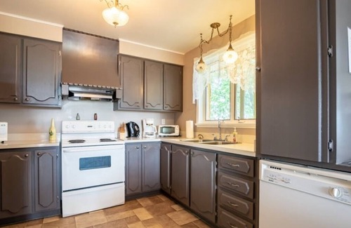 St-Francois-de-l'Ile-d'Orleans House | La Maison de Campagne