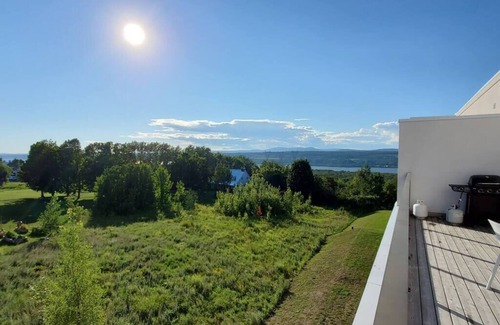 Saint Pierre d'Orleans Apartment | Hôtel à la maison - L'Insulaire, Spa et Vue