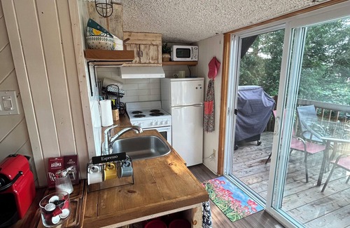 Sainte-Lucie-des-Laurentides Ski Chalet | Cozy 2-Bedroom Chalet with exclusive Lake access- Your Peaceful Getaway